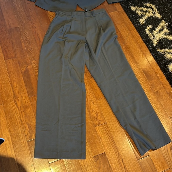 Vero Moda Solid Grey Two Piece blazer trouser set Sz Medium - Picture 5 of 16